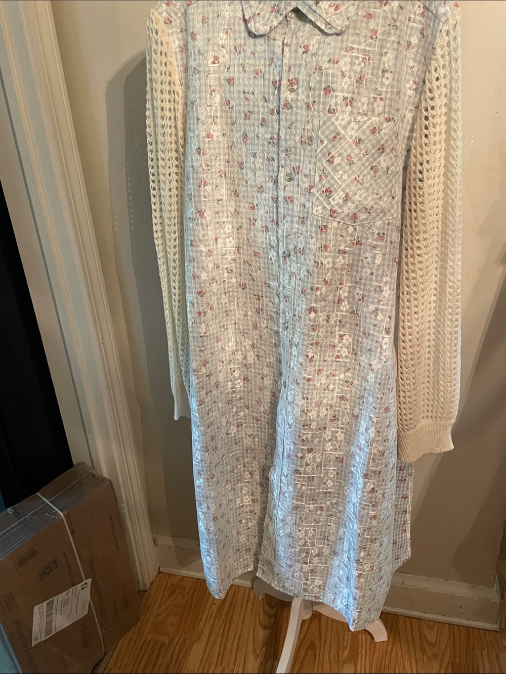 POL Cream Floral Button-Down Long Sleeve Knit Dress